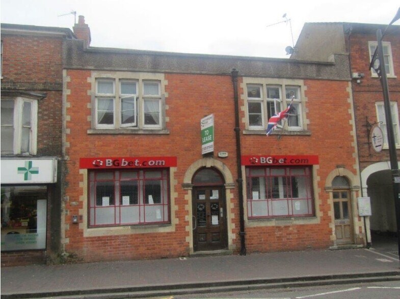 69 High St, Stoke Goldington à vendre - Photo du bâtiment - Image 2 de 4