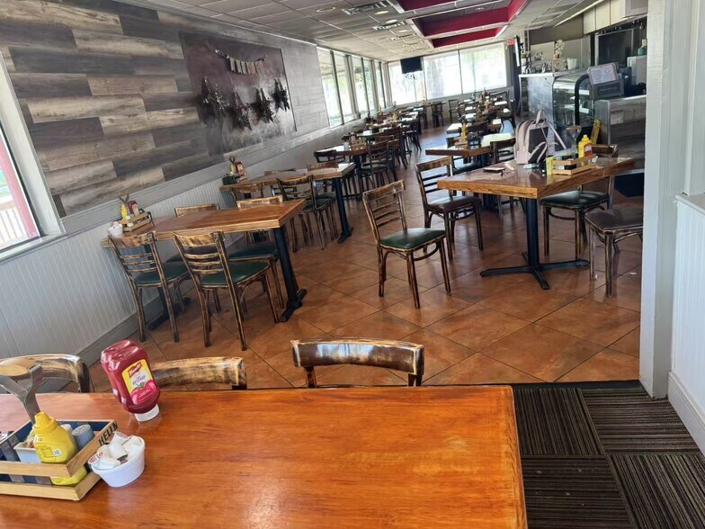 841 Ridgewood Ave, Daytona Beach, FL à vendre - Photo du bâtiment - Image 3 de 17