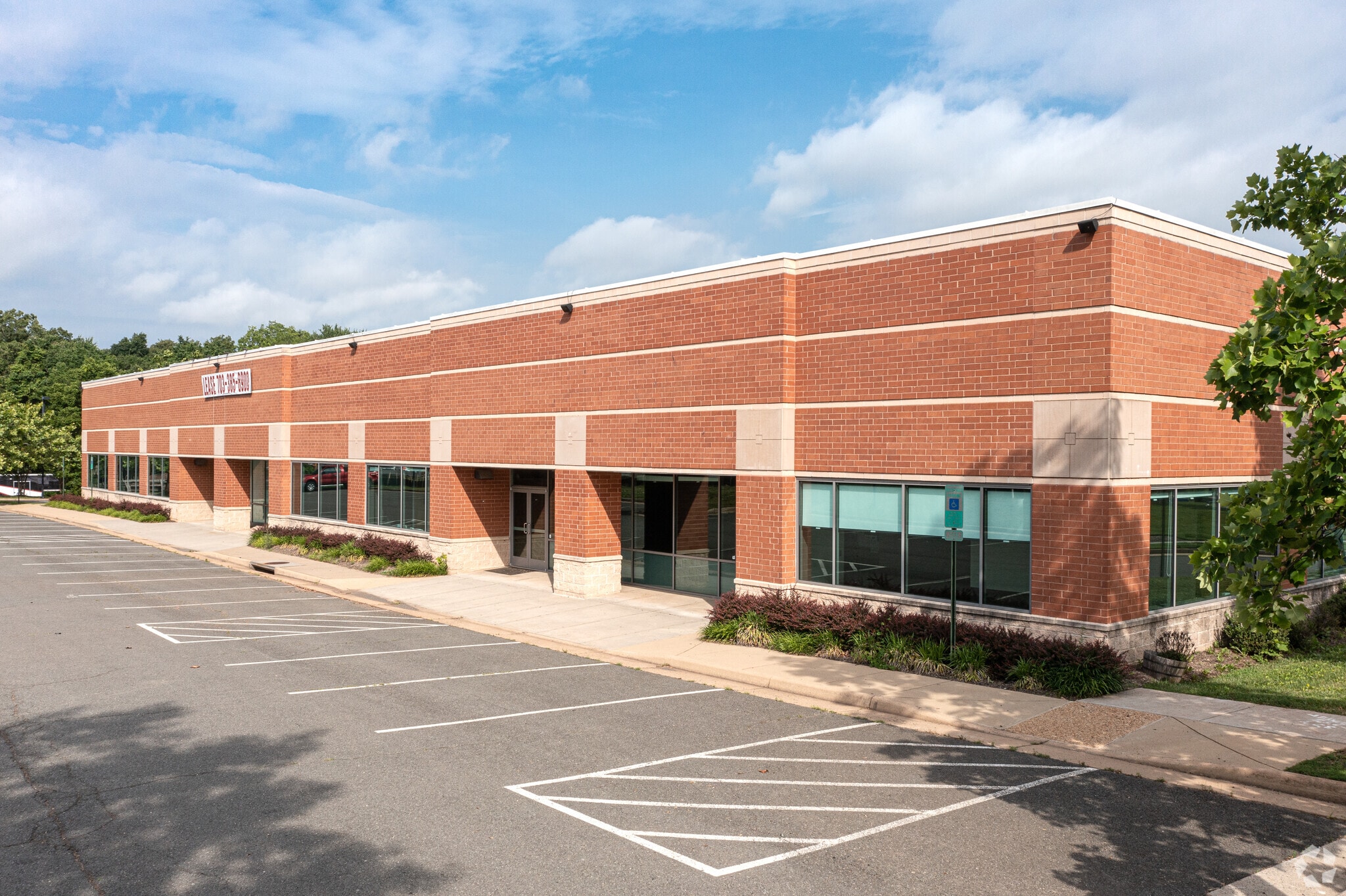 11250-11290 Balls Ford Rd, Manassas, VA for lease Primary Photo- Image 1 of 24