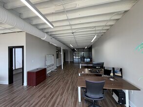 613 Virginia Beach Blvd, Virginia Beach, VA for lease Interior Photo- Image 2 of 2