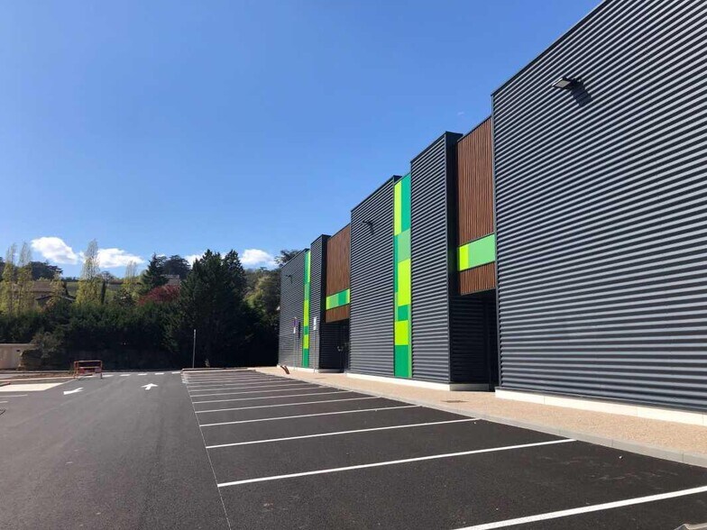 Bureau dans Anse à louer - Photo du bâtiment - Image 2 de 12