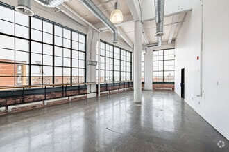 2030-2050 Boul Pie IX, Montréal, QC for lease Interior Photo- Image 2 of 3