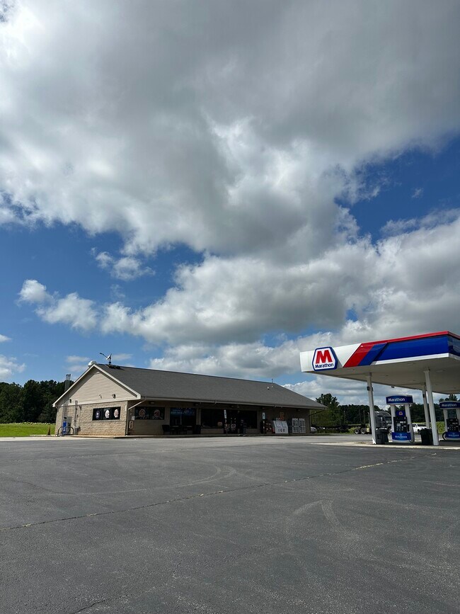 Plus de détails pour 4863 NC 8 Hwy N, Lawsonville, NC - Commerce de détail à vendre