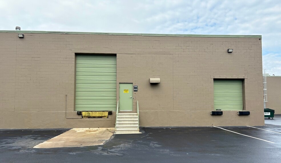 185 New Boston St, Woburn, MA for lease - Building Photo - Image 3 of 5