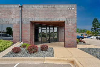 550-600 County Road D W, New Brighton, MN for lease Building Photo- Image 1 of 2