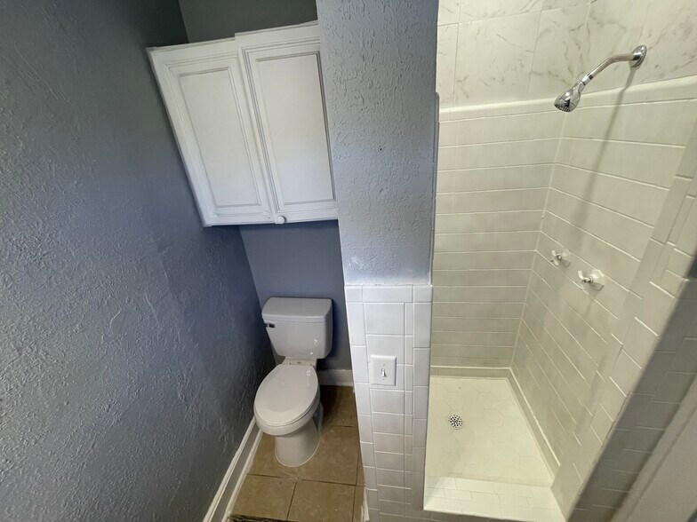 230 6th St NE, Winter Haven, FL à vendre - Photo du bâtiment - Image 2 de 14