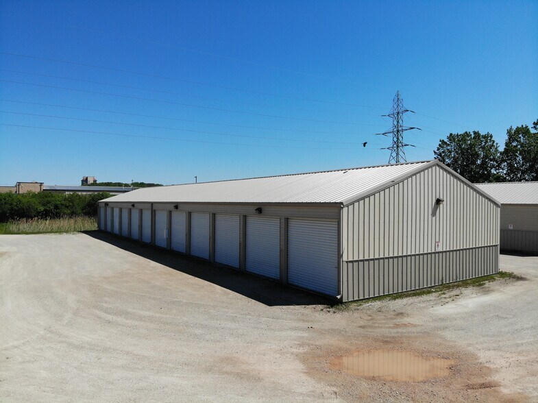 2285 Northern Rd, Neenah, WI à vendre - Photo du bâtiment - Image 2 de 22
