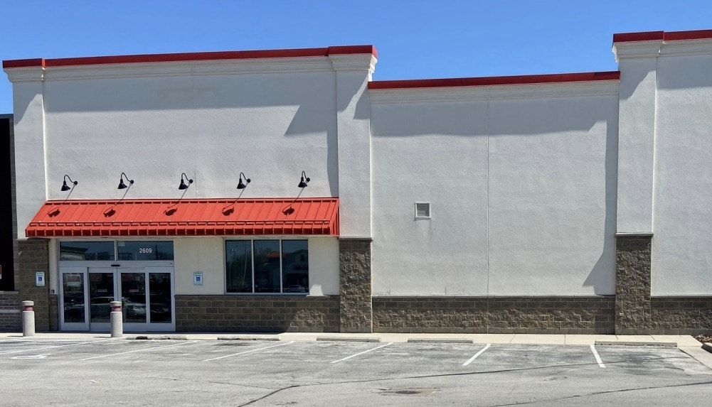 2609 S Oneida St, Green Bay, WI for lease Building Photo- Image 1 of 3