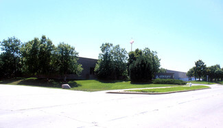 More details for 701 Devon Ave, Elk Grove Village, IL - Industrial for Lease