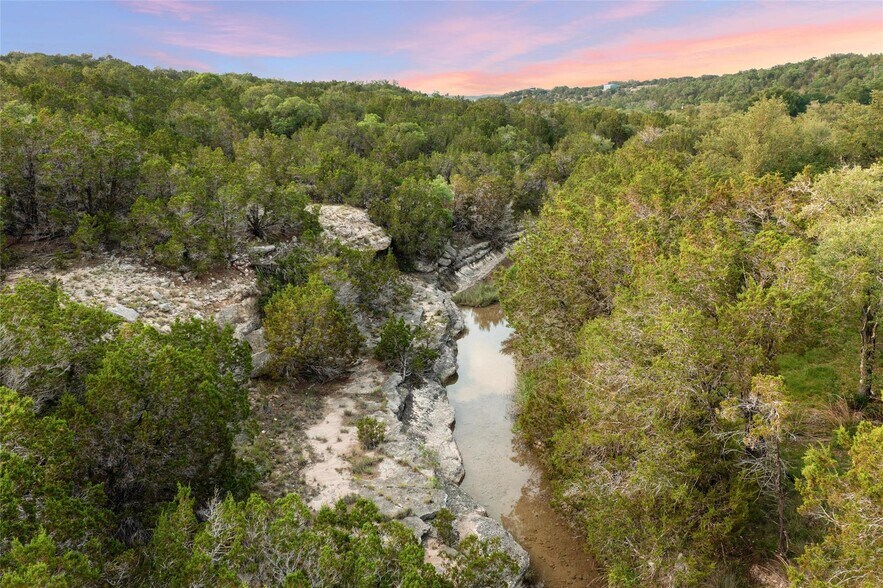900 Lost Valley Rd, Dripping Springs, TX à vendre - Photo du bâtiment - Image 3 de 39