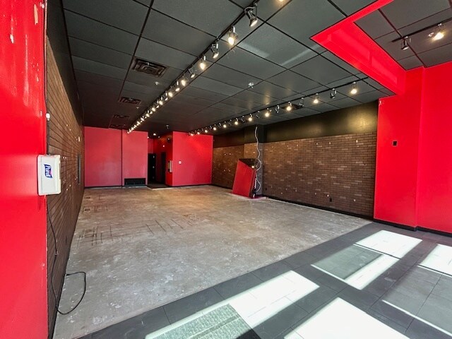 111-119 Richmond Rd, Ottawa, ON for sale - Interior Photo - Image 1 of 1