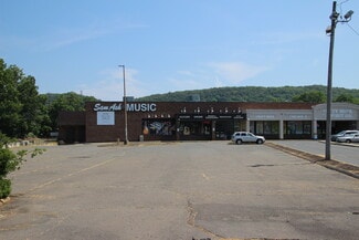 Plus de détails pour 95 Amity Rd, New Haven, CT - Commerce de détail à vendre