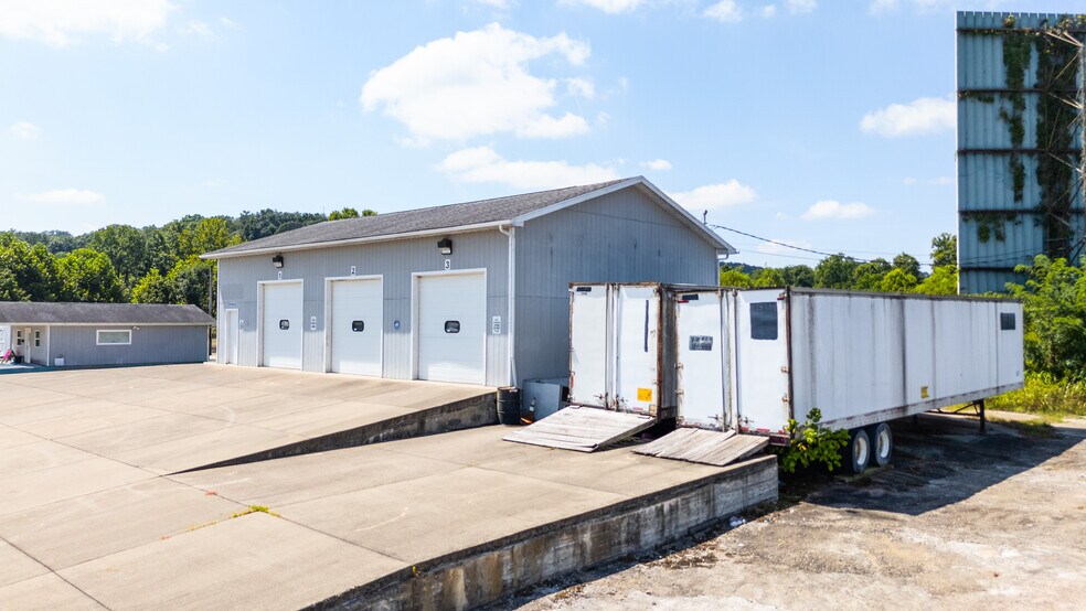 1025 Gihon Rd, Parkersburg, WV à vendre - Photo du bâtiment - Image 2 de 31