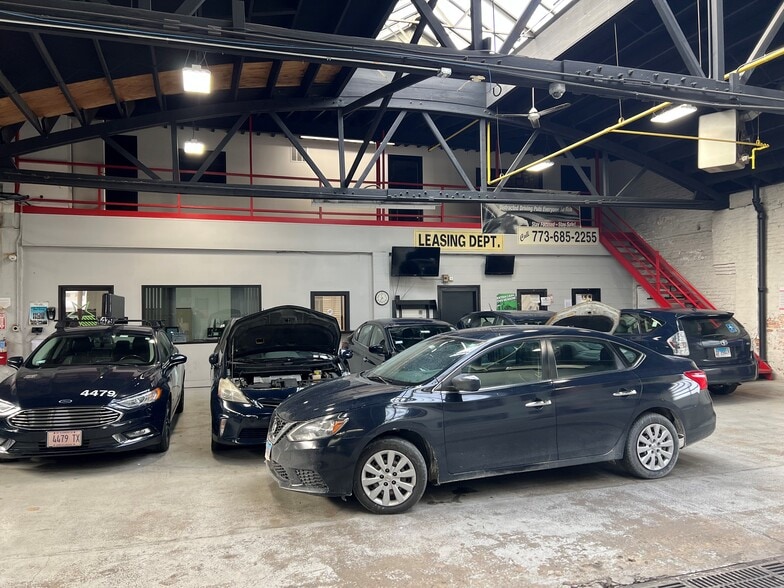 4516 N Elston Ave, Chicago, IL for sale - Building Photo - Image 3 of 11