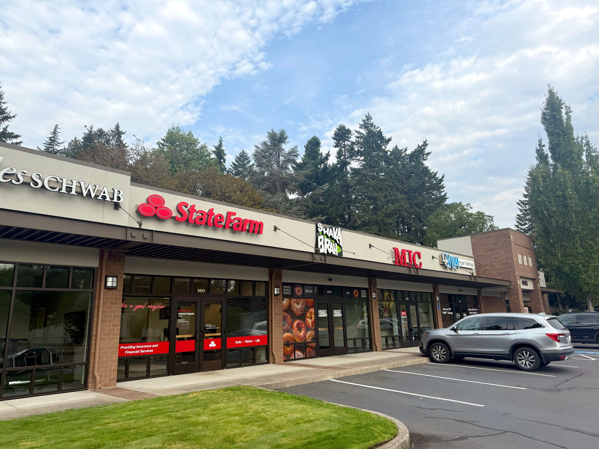 4093 Commercial St SE, Salem, OR for lease Building Photo- Image 1 of 2