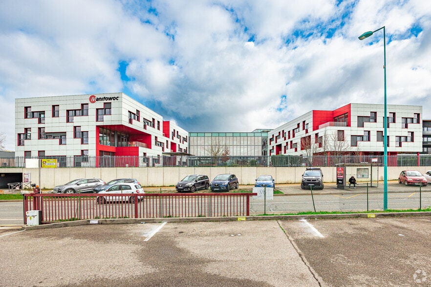 66 Chemin Du Moulin Carron, Dardilly for sale - Building Photo - Image 3 of 46