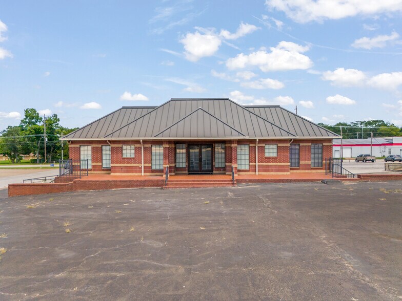 112 US Highway 271 N, Gilmer, TX à louer - Photo du bâtiment - Image 2 de 37