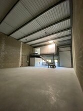 Chemin De La Poudrière, Mérignac for lease Interior Photo- Image 1 of 4
