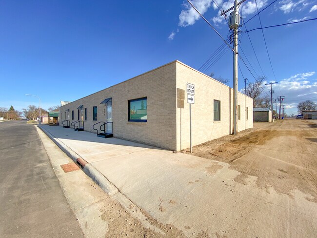 More details for 115 2nd SE st, De Smet, SD - Retail for Sale