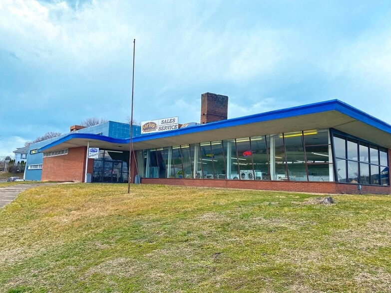 301 N Enola Dr, Enola, PA for lease - Building Photo - Image 2 of 5