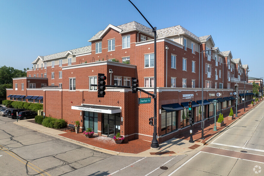 725-775 N Waukegan Rd, Deerfield, IL for lease - Primary Photo - Image 1 of 35