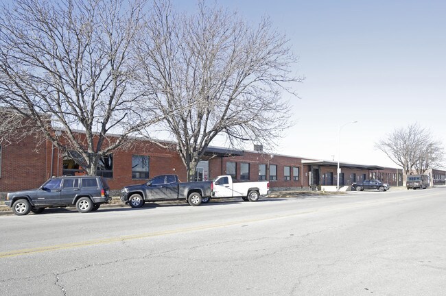Plus de détails pour 1312-1324 Swift Ave, North Kansas City, MO - Industriel à louer