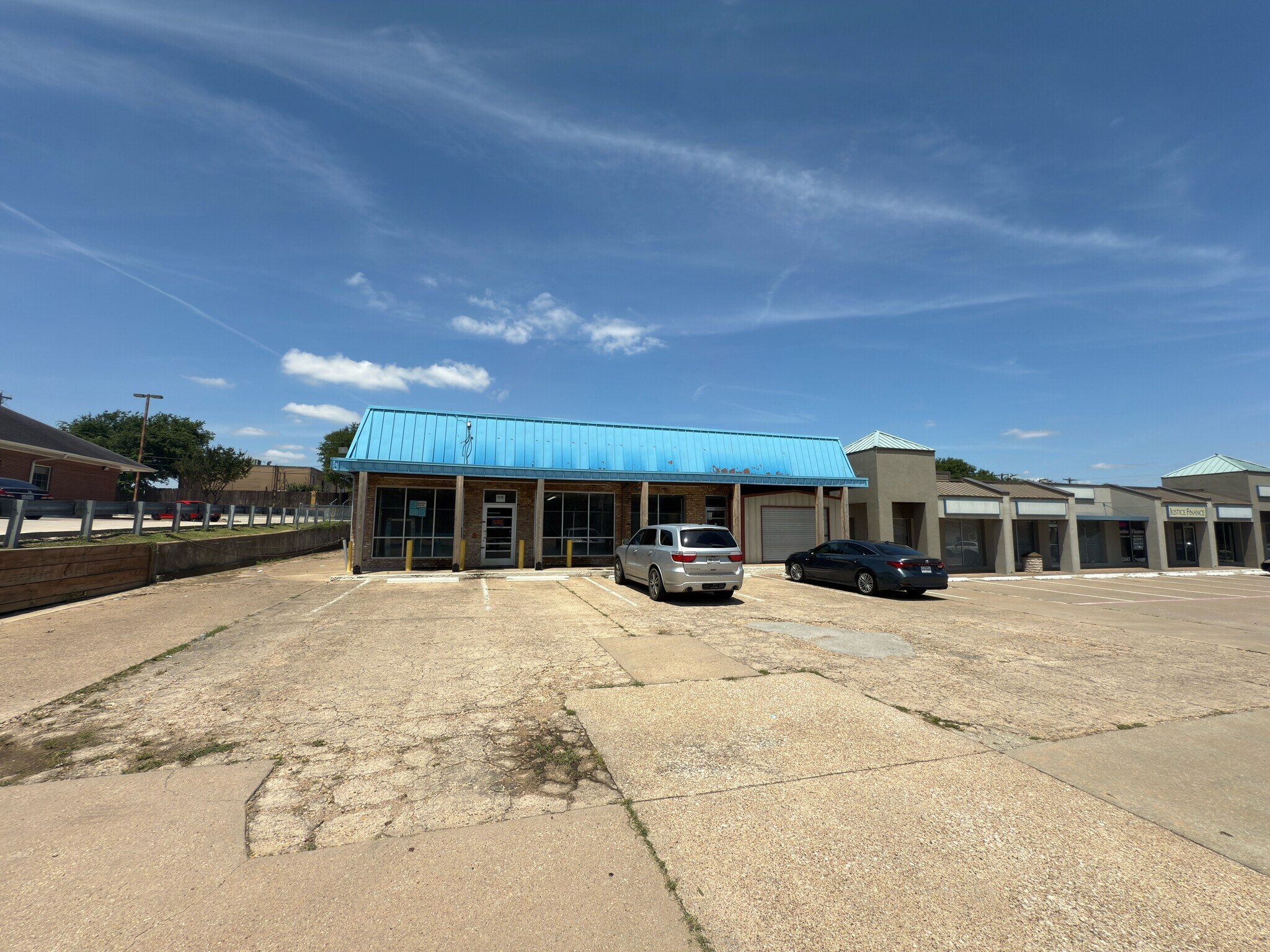 233 N Hampton Rd, DeSoto, TX à vendre Photo principale- Image 1 de 8