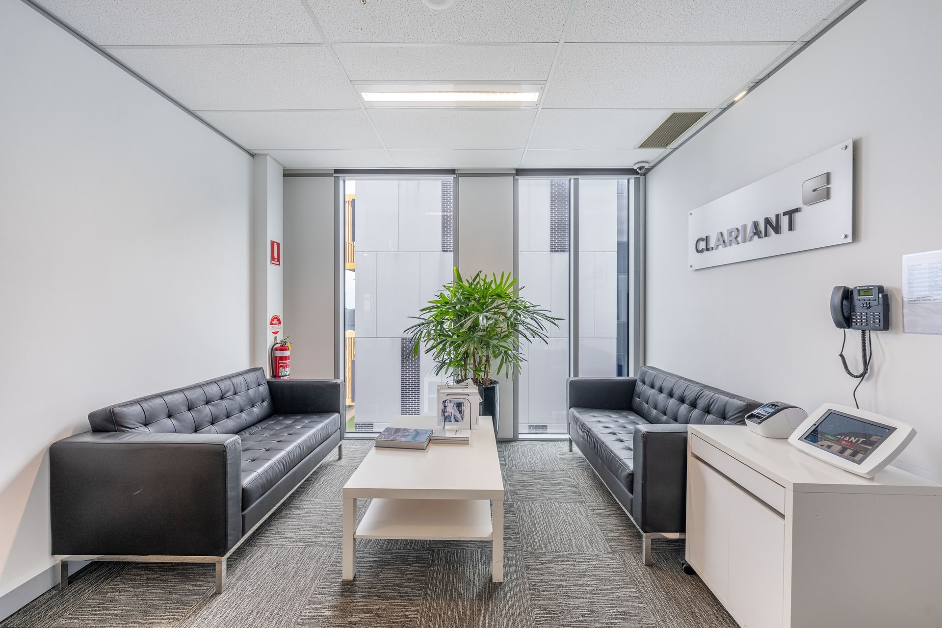 3 Acacia Pl, Notting Hill for lease Interior Photo- Image 1 of 10