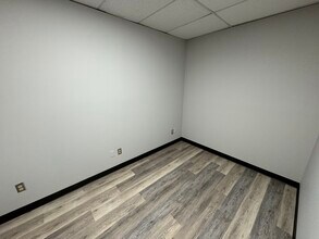 6650 S Vine St, Centennial, CO for lease Interior Photo- Image 2 of 5