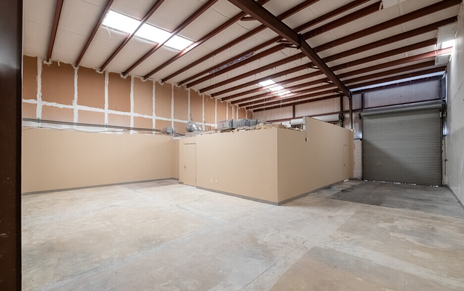 5105 Philips Hwy, Jacksonville, FL à louer - Photo du bâtiment - Image 3 de 5