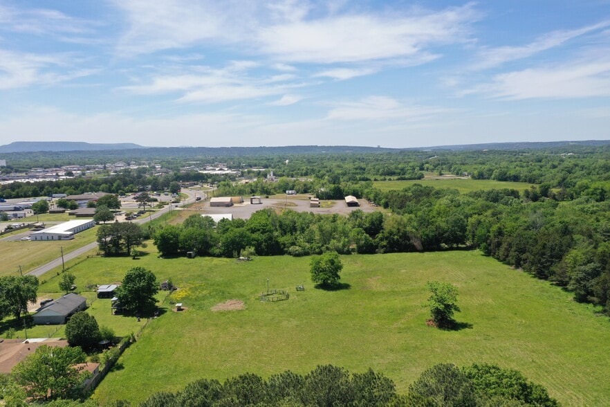 206 Bradley Cove Rd, Russellville, AR for sale - Building Photo - Image 2 of 17