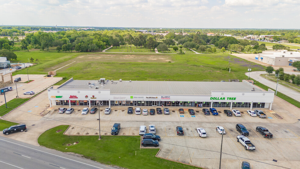 1591 E Highway 6, Alvin, TX for sale - Building Photo - Image 1 of 17