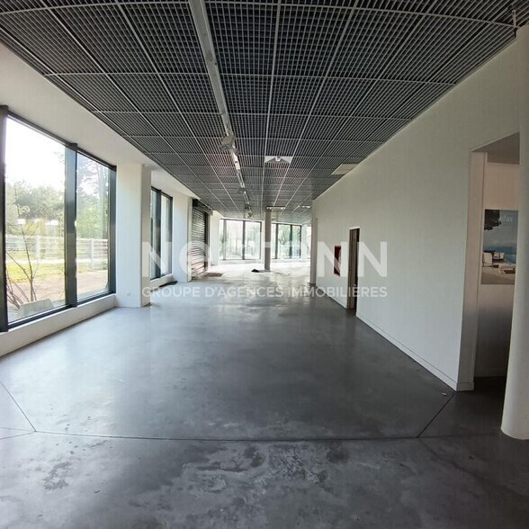 Flex in Plougoumelen for sale - Interior Photo - Image 2 of 4