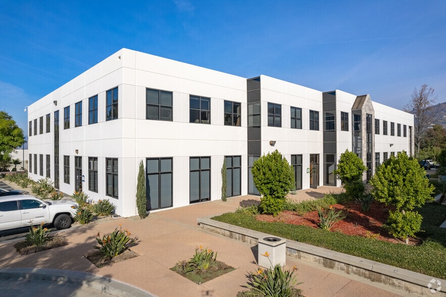 2200 E Route 66, Glendora, CA for lease - Building Photo - Image 1 of 5