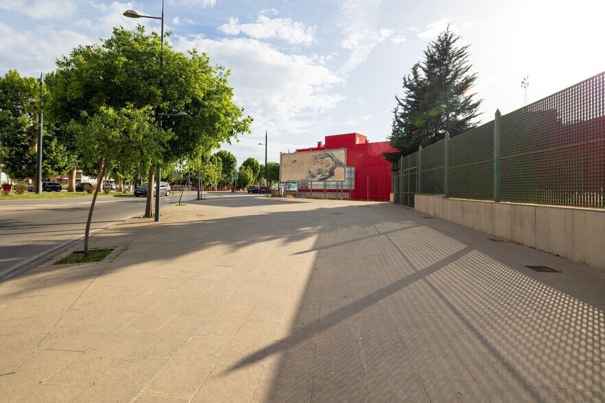 Calle Nelson Mandela, 12, Armilla, Granada à vendre - Photo du bâtiment - Image 2 de 21