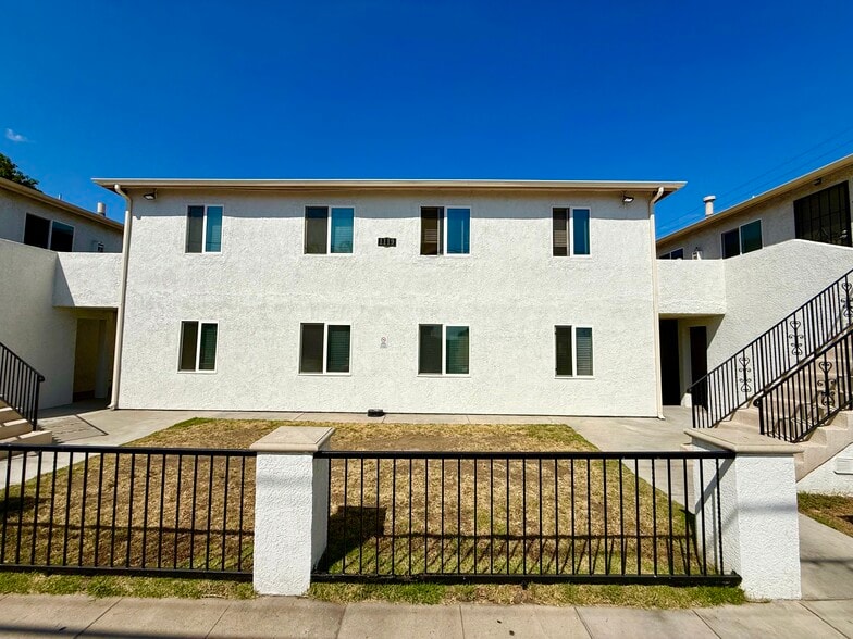 1117-1121 2nd St, San Fernando, CA for sale - Building Photo - Image 2 of 12