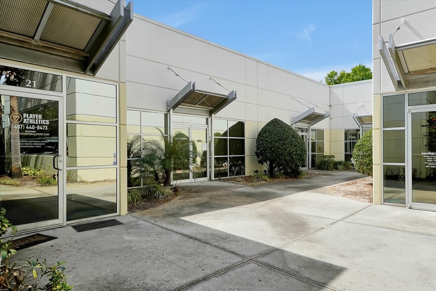 8810 Commodity Cir, Orlando, FL à vendre - Photo du bâtiment - Image 2 de 35