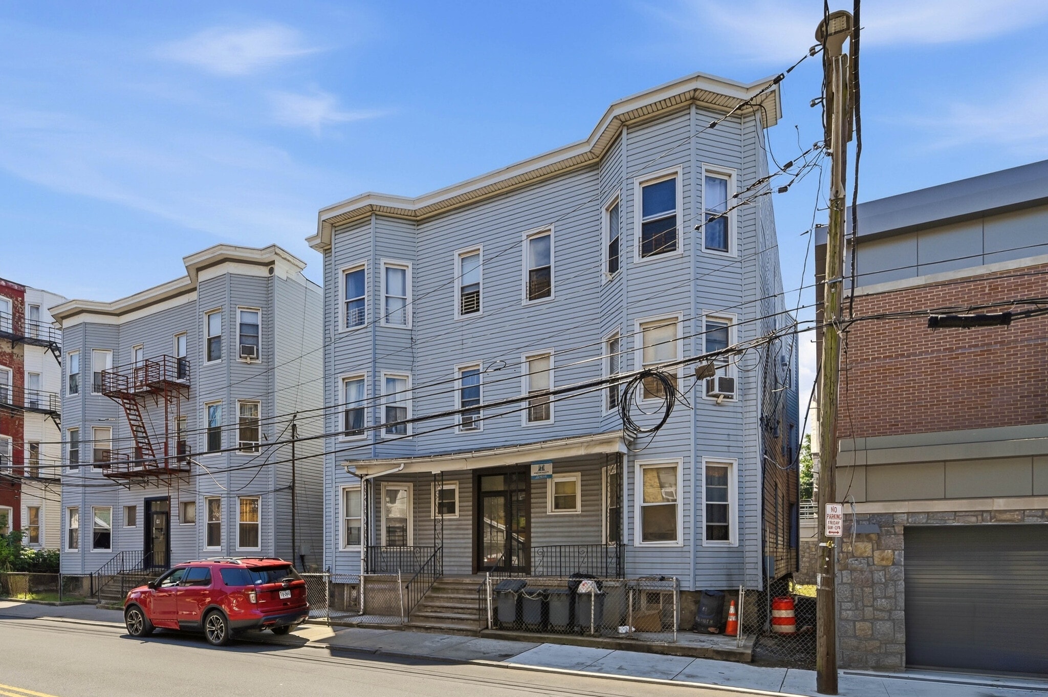 12 Radford St, Yonkers, NY à vendre Photo du bâtiment- Image 1 de 48
