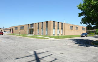 Melrose Park Warehouse - Parking Garage