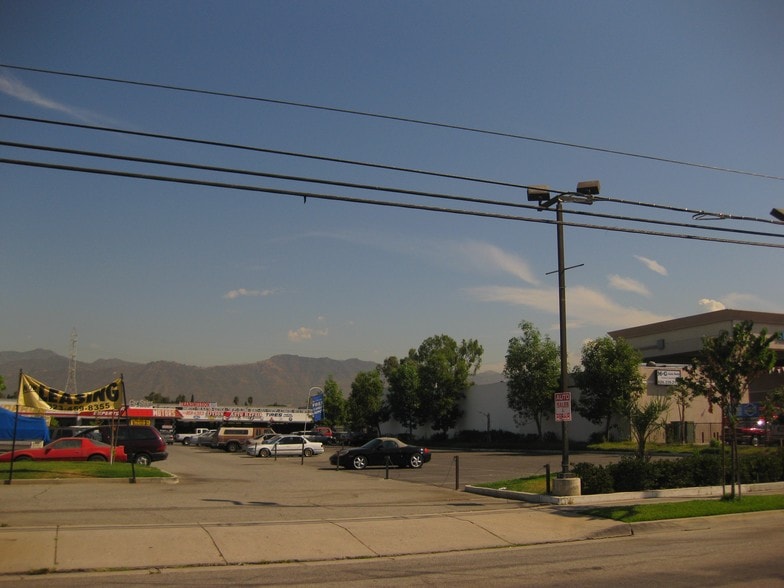 767 E Arrow Hwy, Azusa, CA for lease - Primary Photo - Image 1 of 4