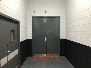 Huddersfield Rd, Oldham à louer Photo intérieure- Image 1 de 1