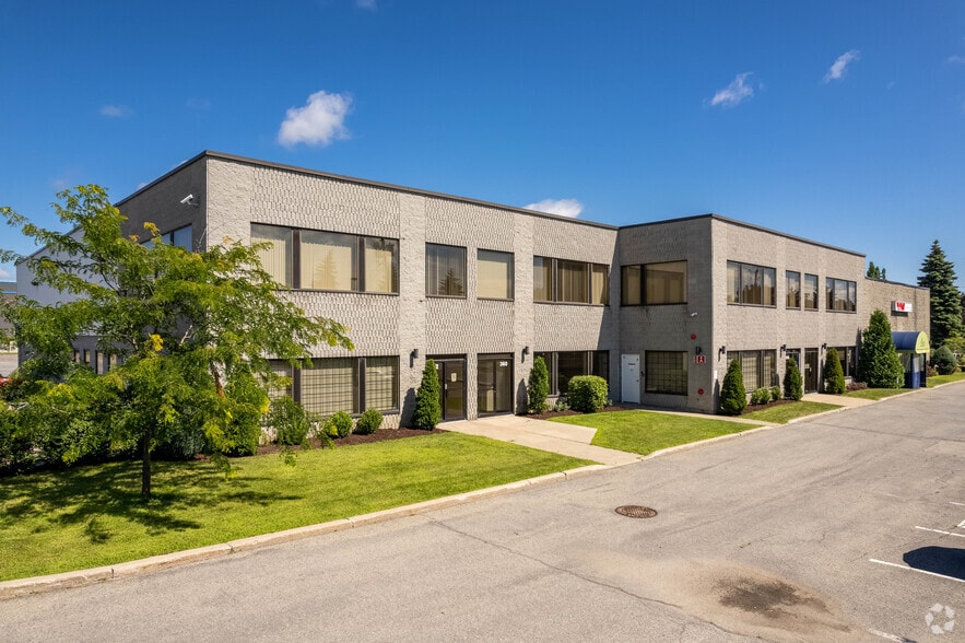 330-364 Rue Joseph-Carrier, Vaudreuil-dorion, QC à louer - Photo du bâtiment - Image 1 de 9