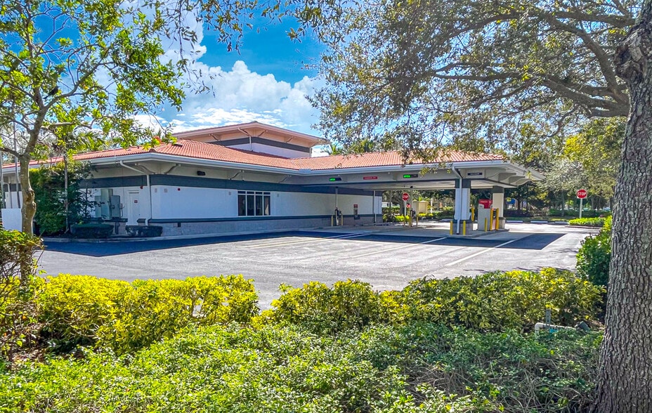4499 Weston Rd, Weston, FL for sale - Building Photo - Image 3 of 11