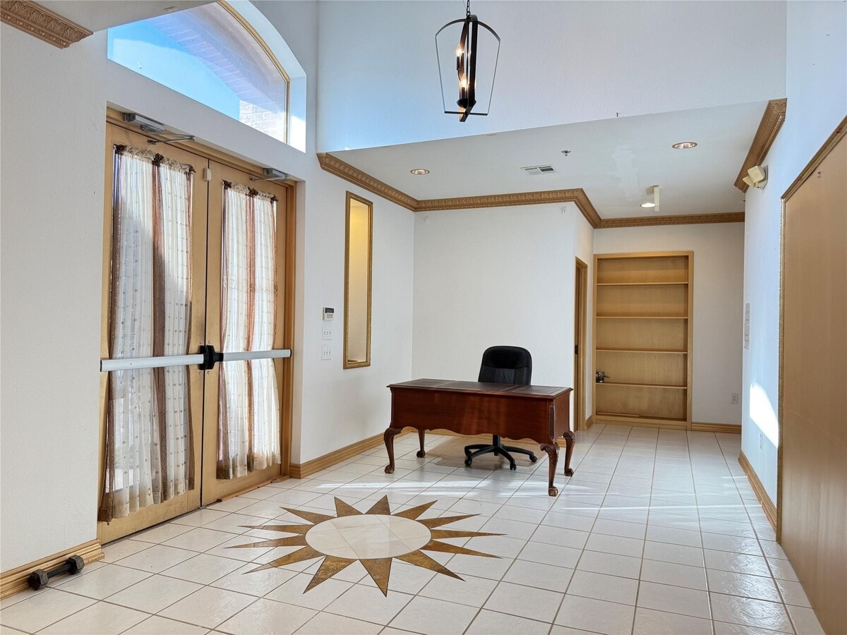 5208 Village Creek Dr, Plano, TX 75093 - Unit 103 - - Interior Photo - Image 2 of 25