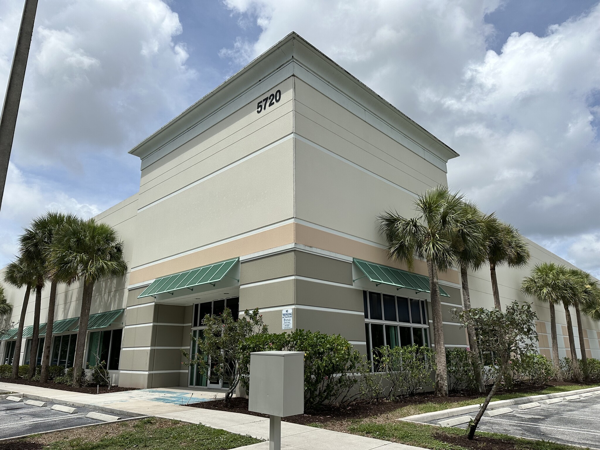 5720 Premier Park Dr, West Palm Beach, FL for lease Building Photo- Image 1 of 11