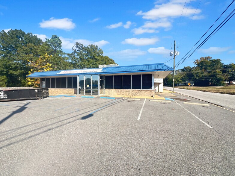 2701 Lurleen B Wallace Blvd, Northport, AL à louer - Photo du bâtiment - Image 3 de 17