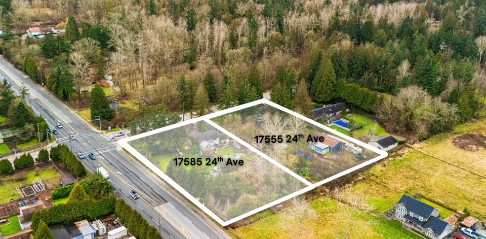 17555 24 Av, Surrey, BC à vendre - Photo du bâtiment - Image 3 de 4