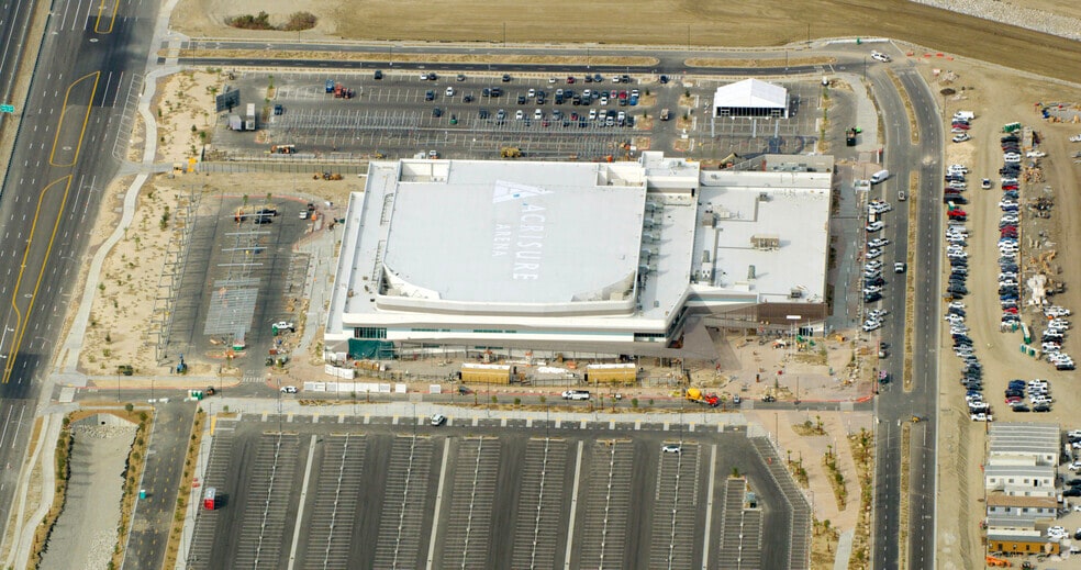 75702 Varner Rd, Palm Desert, CA for sale - Primary Photo - Image 1 of 1