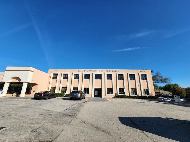 1275 E Butterfield Rd, Wheaton, IL à louer - Photo du bâtiment - Image 2 de 4