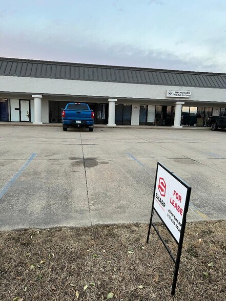 12135-12145 E 11th St, Tulsa, OK à louer - Photo du bâtiment - Image 2 de 5